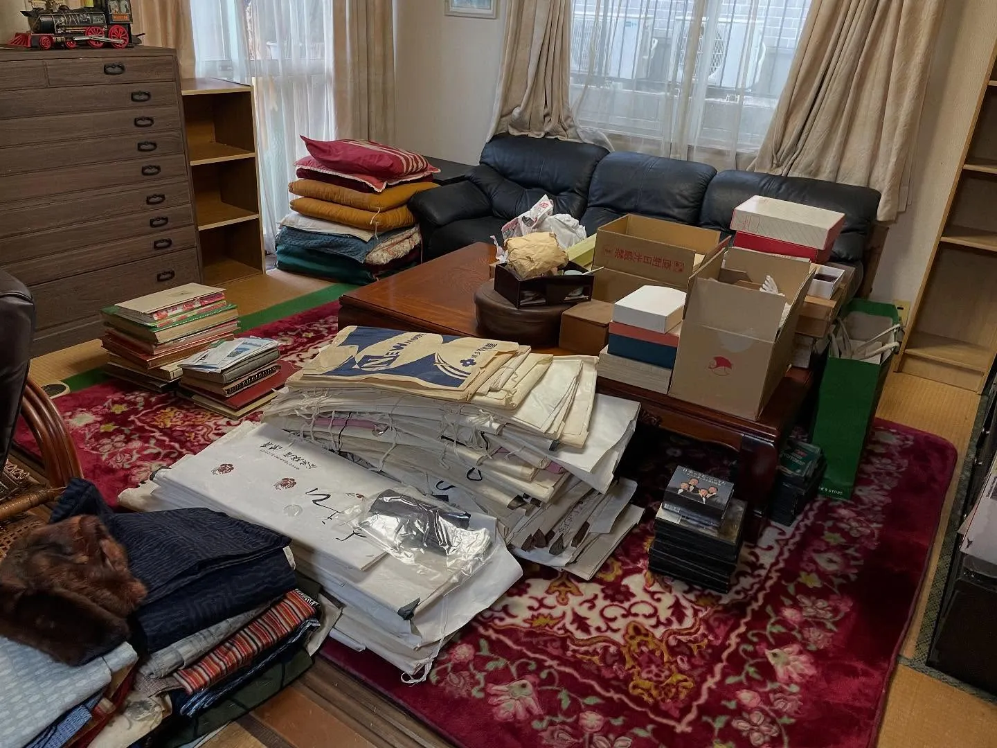 遺品整理は、大切な家族や友人とのお別れを考慮する、特別な時間...